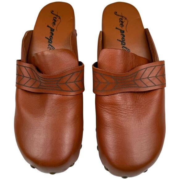 Worn Once Free People Chloe Brown Leather Studded Wood Block Clogs - 6.5 - Picture 1 of 7